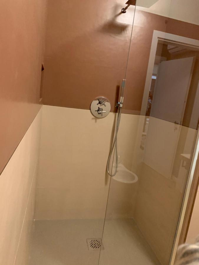 B&B Fossatello Affittacamere ジェノヴァ エクステリア 写真