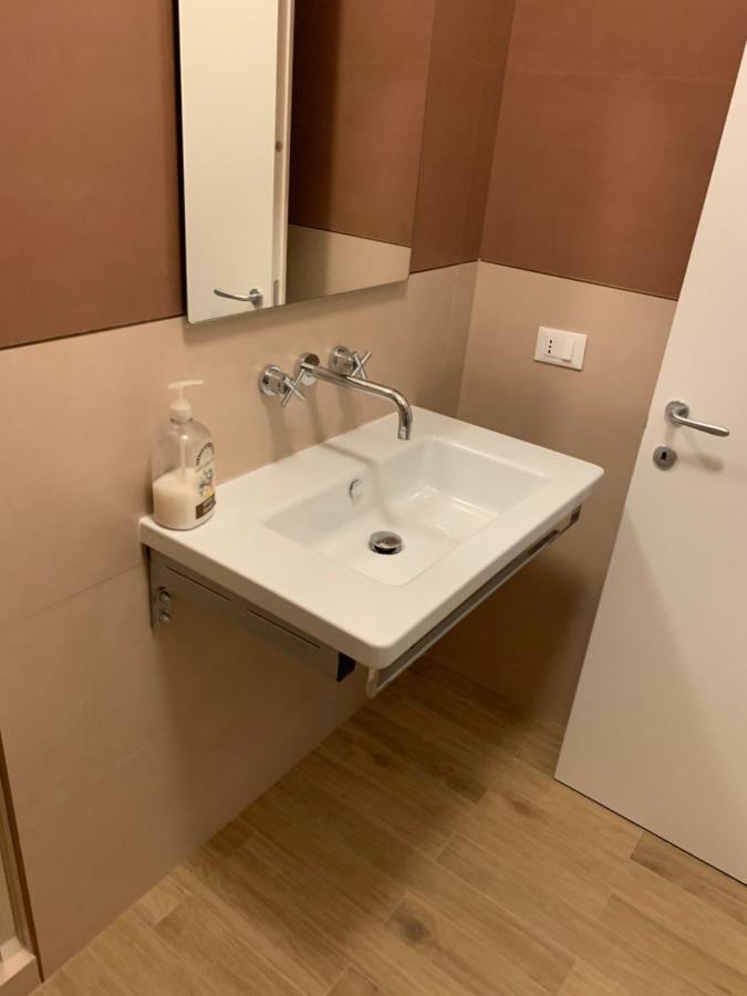 B&B Fossatello Affittacamere ジェノヴァ エクステリア 写真