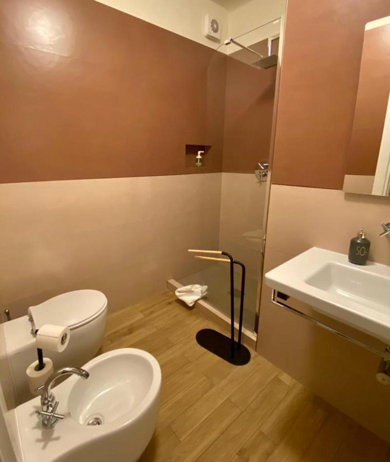 B&B Fossatello Affittacamere ジェノヴァ エクステリア 写真