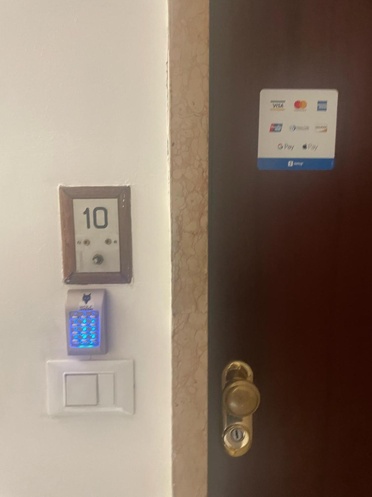 B&B Fossatello Affittacamere ジェノヴァ エクステリア 写真