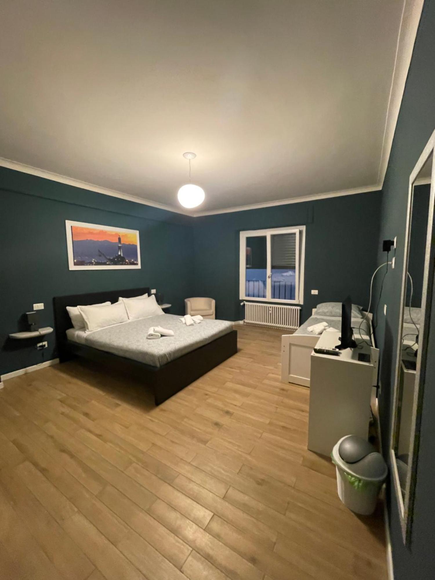 B&B Fossatello Affittacamere ジェノヴァ エクステリア 写真